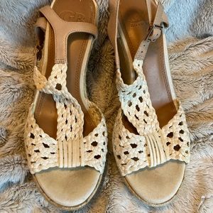 Gianni Bini Crochet Wedges Off White